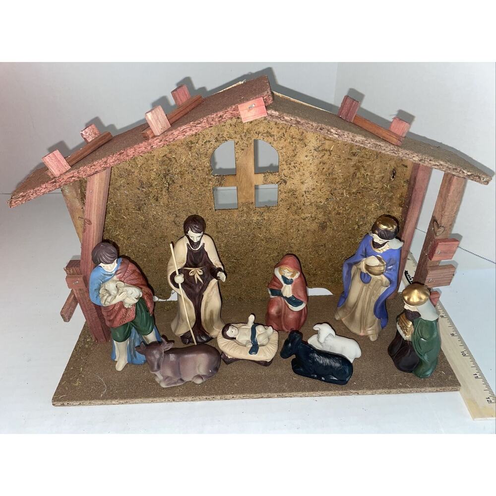 Yusheng Nativity Scene Rustic Barn‎ Ceramic Figurines